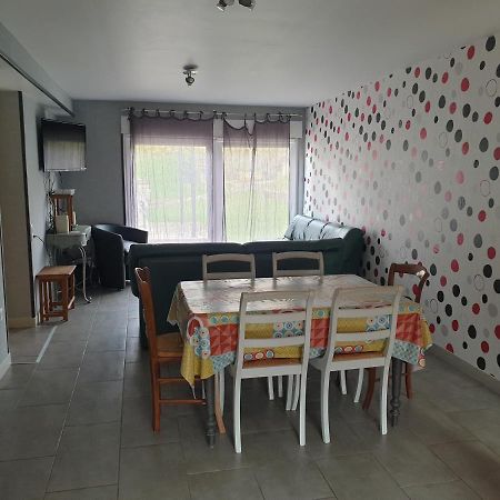 Au Relais Du Canal A Grand Gabarit Nesle Екстериор снимка