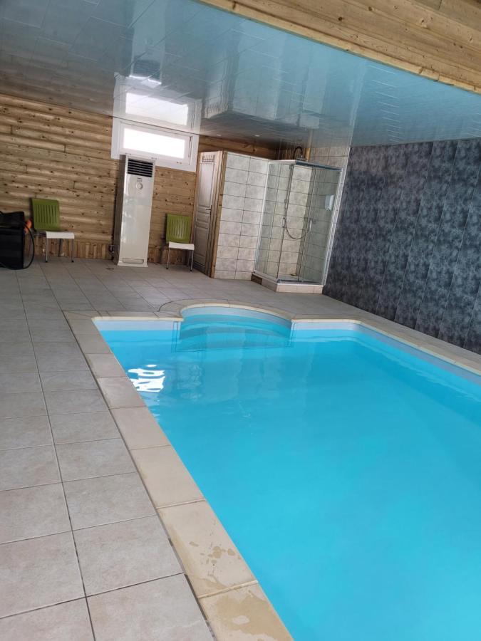 Au Relais Du Canal A Grand Gabarit Nesle Екстериор снимка