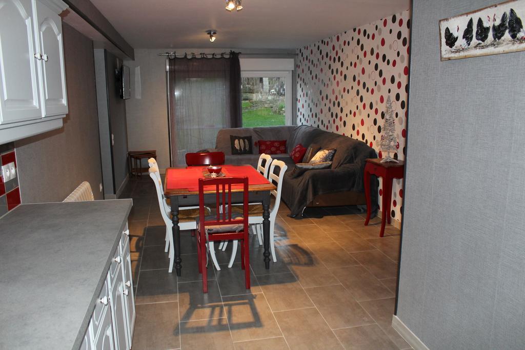 Au Relais Du Canal A Grand Gabarit Nesle Екстериор снимка